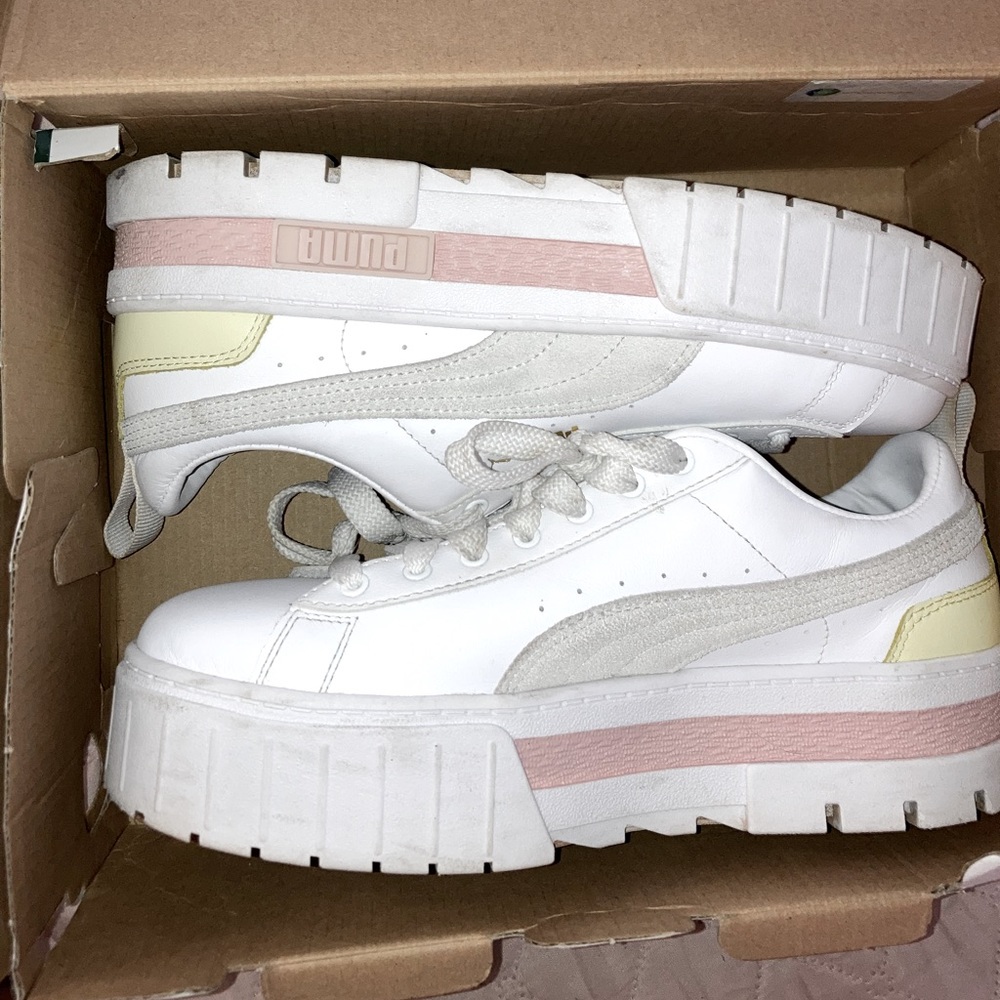 Pumas Women Mayze Leather